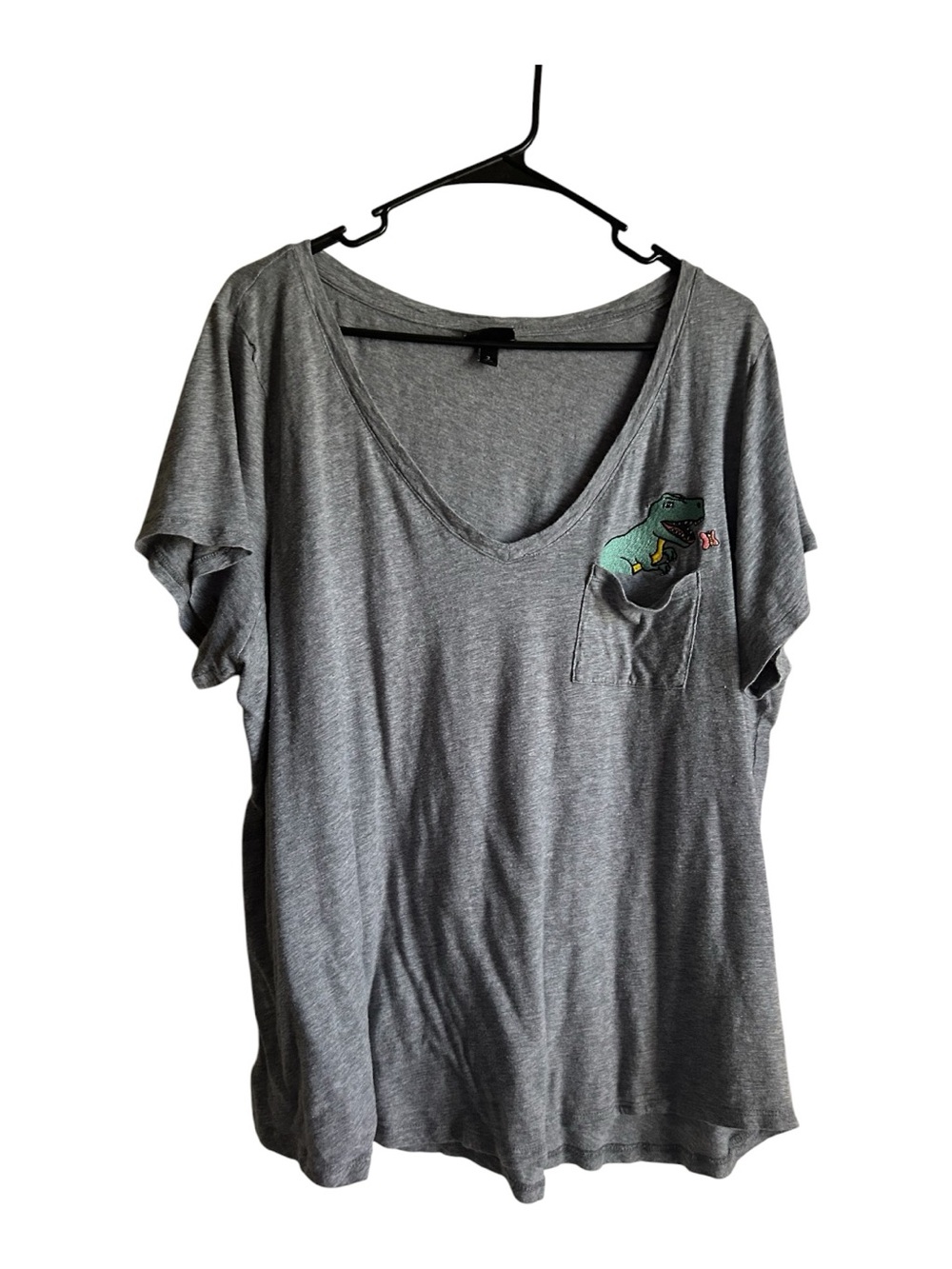 torrid Size 3 3X 22-24 Gray V-Neck Pocket Tee with Green Dino Patch